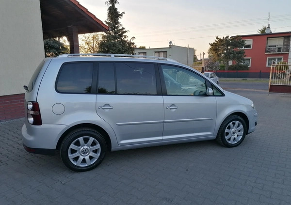 Volkswagen Touran cena 23000 przebieg: 187000, rok produkcji 2008 z Sokółka małe 497